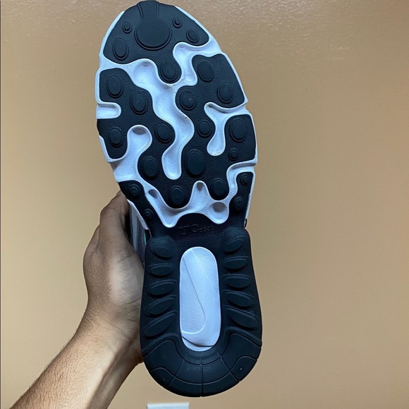 Nike Air Max 270 React Women’s Running Sneakers Gunsmoke Aurora SZ 8 BQ0103-007 - Picture 15 of 16